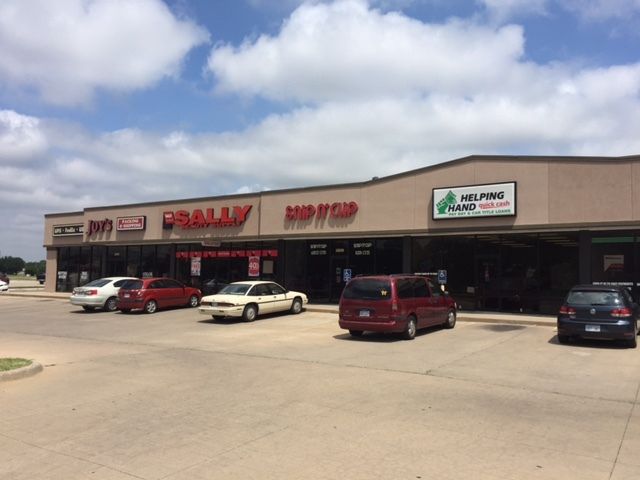 Retail Space-1600-1624 E. 11th Street: 1600-1624 E. 11th Street, Hutchinson, KS 67501